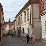 Heart Of Old Town - St. Ann Apartment